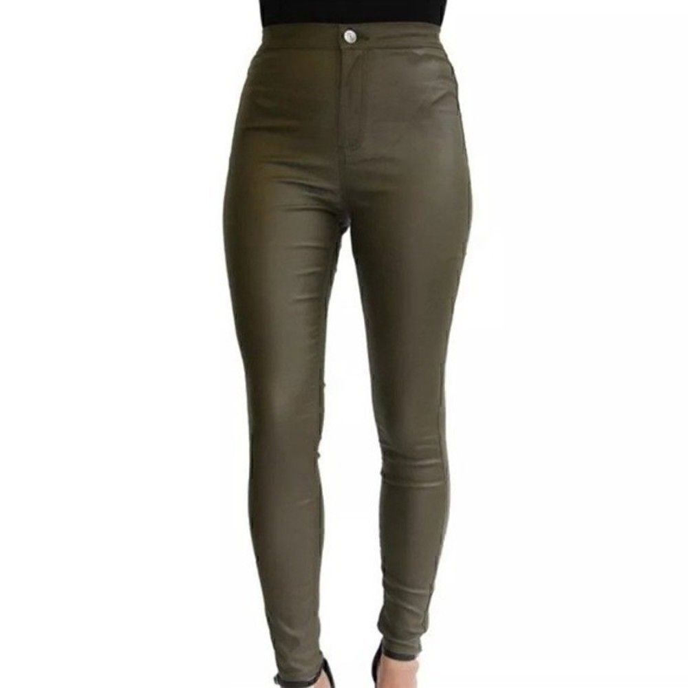 Almost Famous High Rise Skinny Leg Junior's Coated Finish olive Jeans size 3 NWT